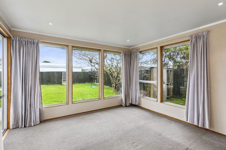 Photo of property in 37 Kapanui Road, Waikanae, 5036