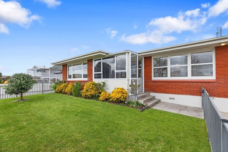 Photo of property in 2 Longwood Lane, Otumoetai, Tauranga, 3110