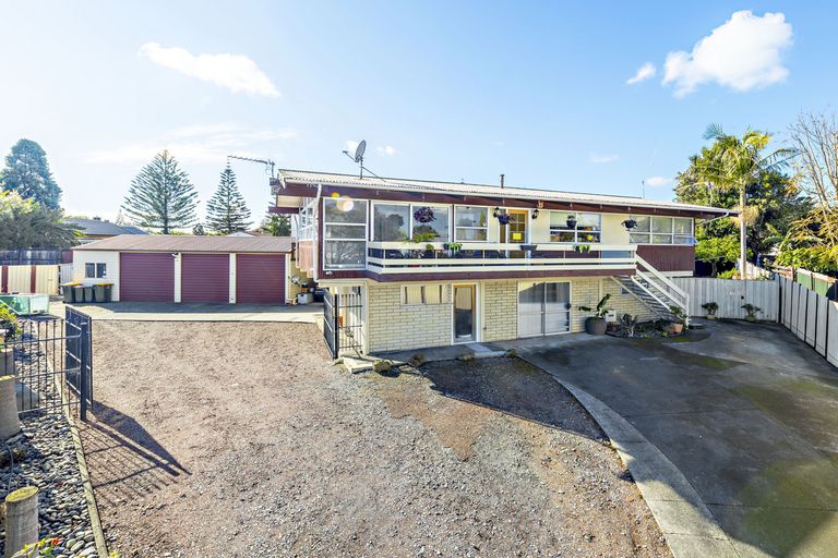 Photo of property in 22 Leith Court, Papatoetoe, Auckland, 2104