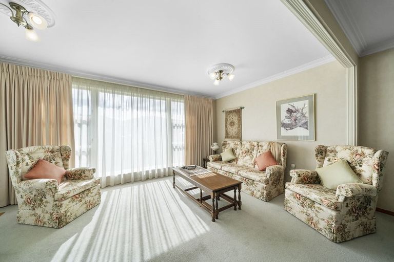 Photo of property in 12 Pempsey Street, Silverstream, Upper Hutt, 5019