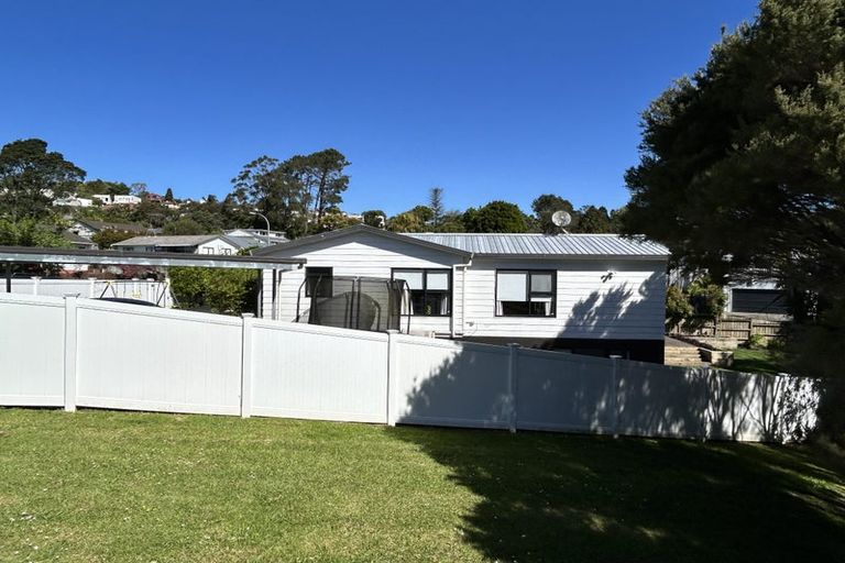 Photo of property in 45 Gatman Street, Birkdale, Auckland, 0626