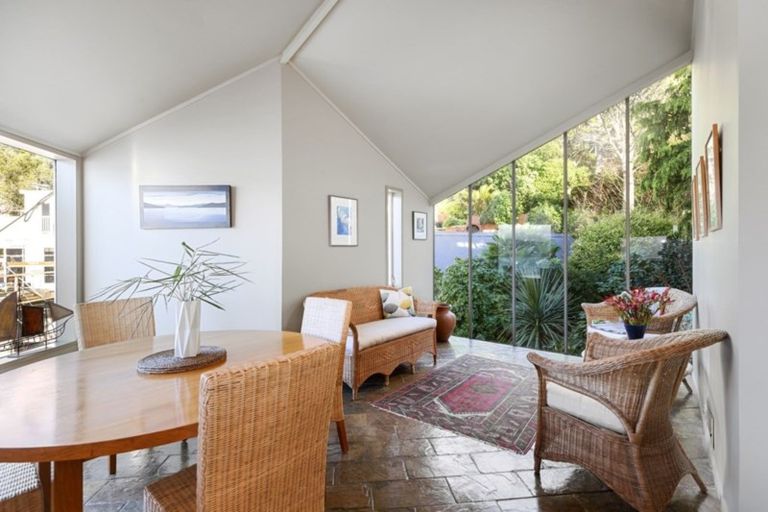 Photo of property in 8 Beere Haven Steps, Seatoun, Wellington, 6022