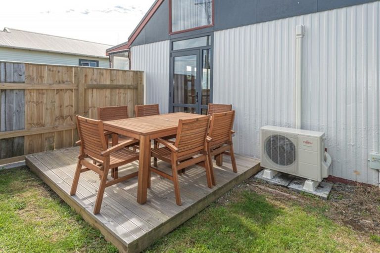 Photo of property in 180a Cornfoot Street, Castlecliff, Whanganui, 4501