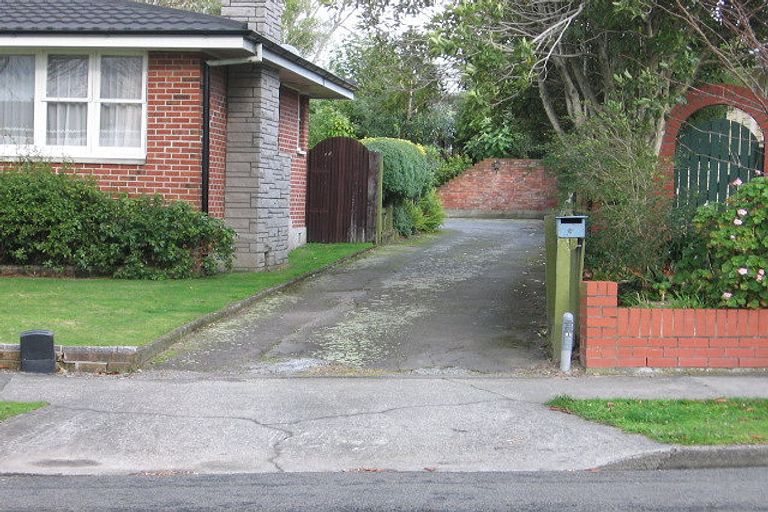 Photo of property in 4 Churchill Avenue, Hokowhitu, Palmerston North, 4410