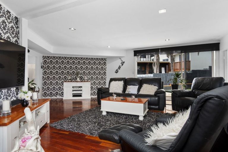 Photo of property in 1223 Papamoa Beach Road, Papamoa Beach, Papamoa, 3118