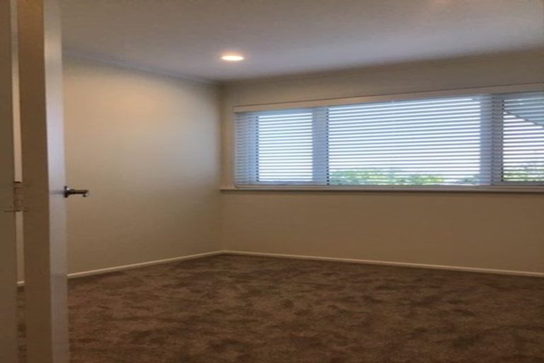 Photo of property in 2/17 Tristram Avenue, Forrest Hill, Auckland, 0620