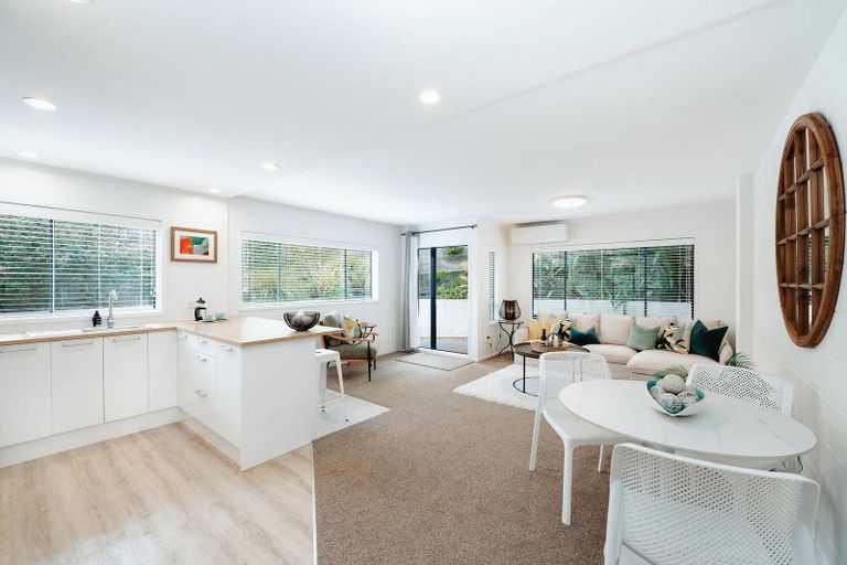 Photo of property in 4/27 Rangatira Road, Birkdale, Auckland, 0626