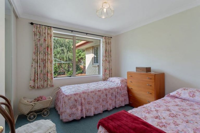 Photo of property in 1 Devonvale Lane, Amberley, 7410