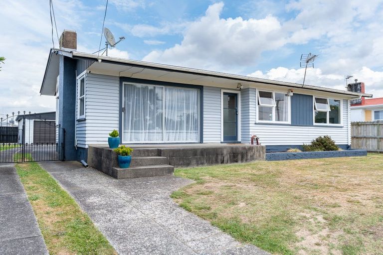 Photo of property in 37 Yvonne Street, Melville, Hamilton, 3206