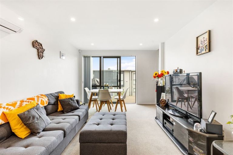 Photo of property in 13 Glenae Lane, Hobsonville, Auckland, 0618