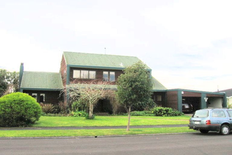 Photo of property in 12 Cattanach Street, St Andrews, Hamilton, 3200