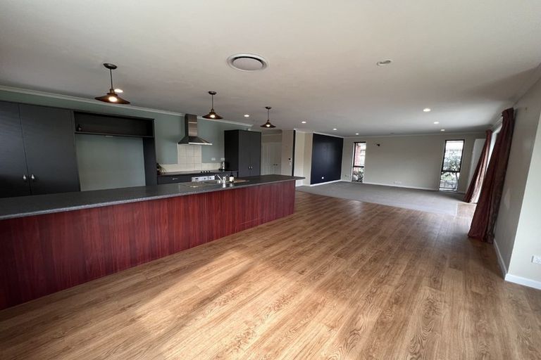 Photo of property in 35 Ruahine Place, Parklands, Christchurch, 8083