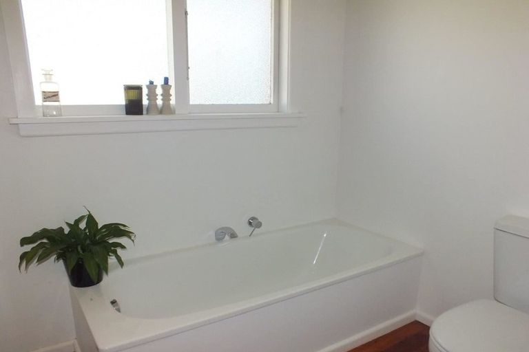 Photo of property in 12 Jellicoe Street, South New Brighton, Christchurch, 8062