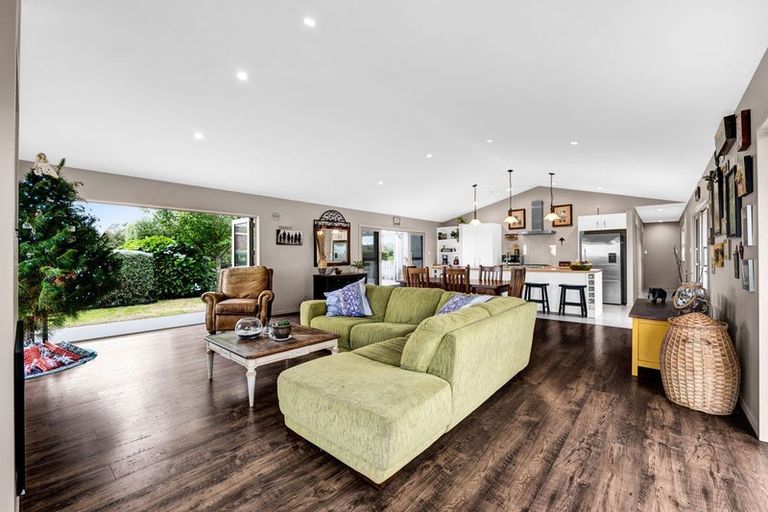 Photo of property in 292a Plymouth Road, Koru, New Plymouth, 4374