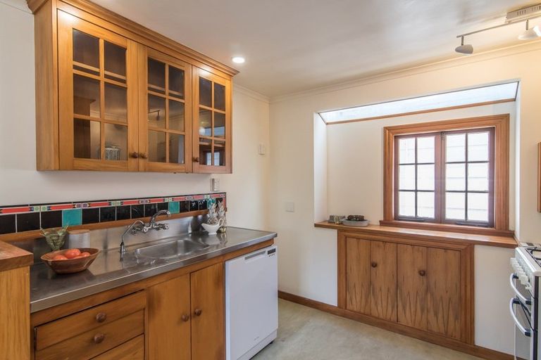 Photo of property in 20 Glendavar Street, Berhampore, Wellington, 6023