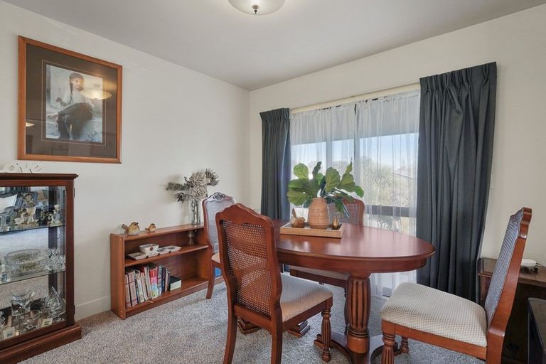 Photo of property in 20 Frimley Terrace, Waikanae Beach, Waikanae, 5036
