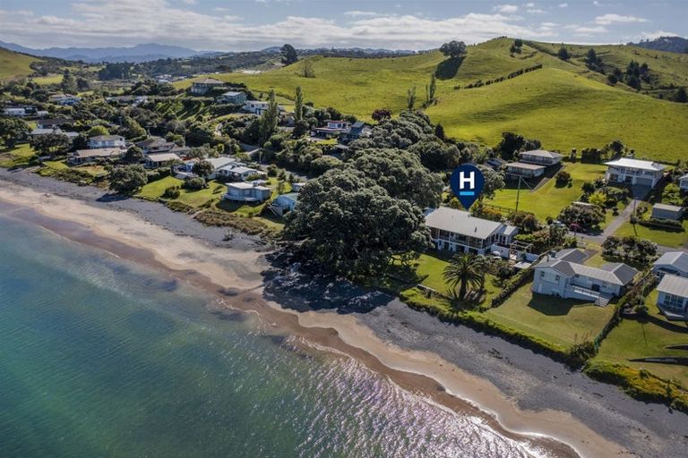 Photo of property in 92 Wharekaho Sh25 Road, Wharekaho, Whitianga, 3592
