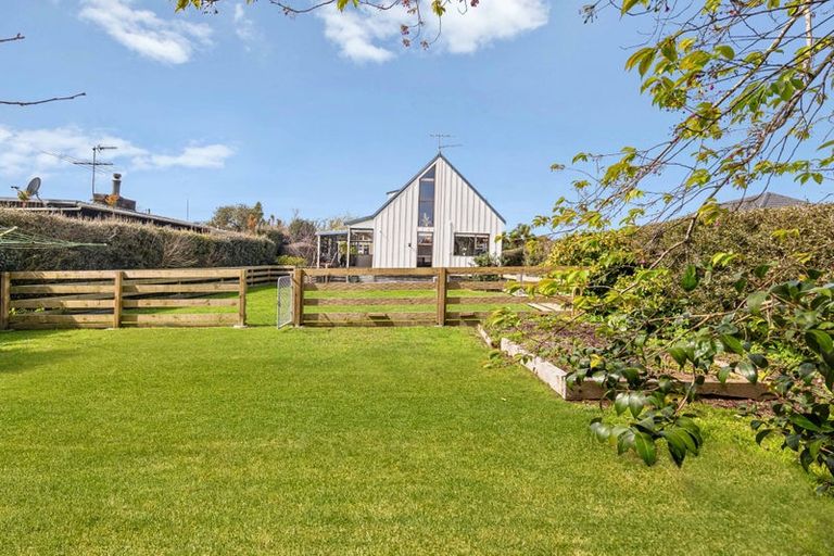 Photo of property in 22 Tapu Road, Huapai, Kumeu, 0810