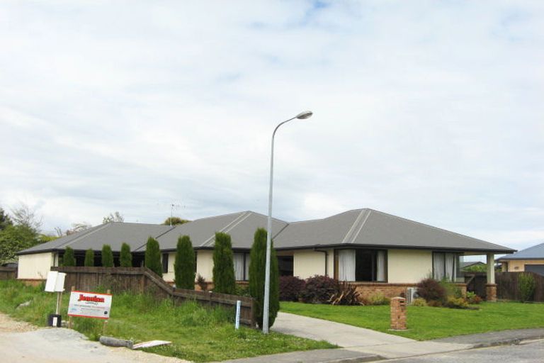 Photo of property in 8 Harkness Place, Westport, 7825