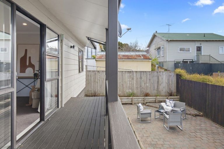 Photo of property in 2 The Glade South, Pukekohe, 2120