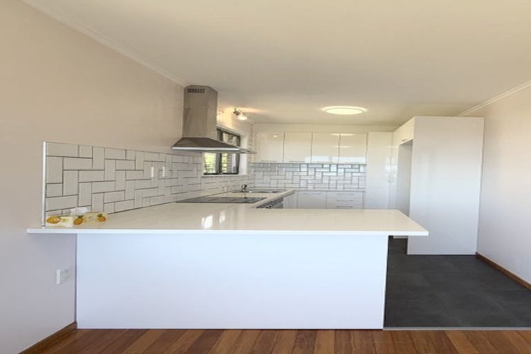 Photo of property in 61 Kirby Street, Glendene, Auckland, 0602