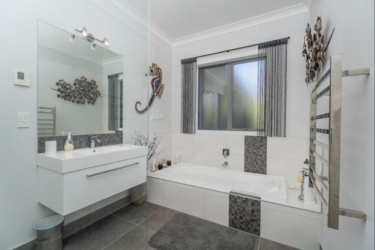 Photo of property in 50b Paul Road, Whenuakite, Whitianga, 3591