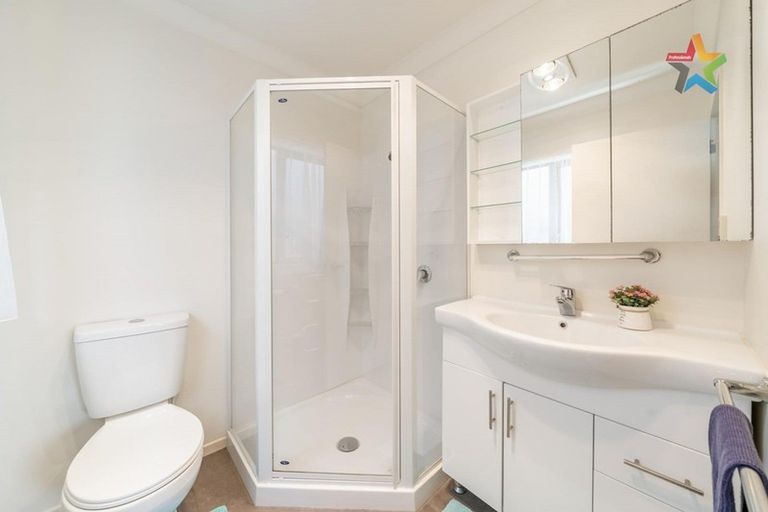 Photo of property in 23 Speldhurst Grove, Stokes Valley, Lower Hutt, 5019