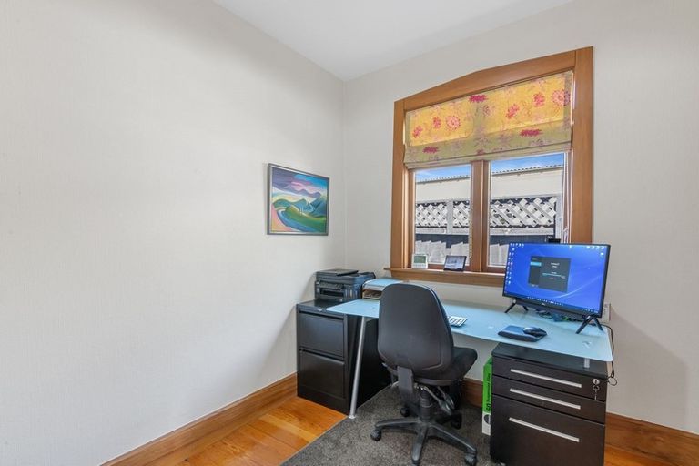 Photo of property in 11 Massey Crescent, St Albans, Christchurch, 8014