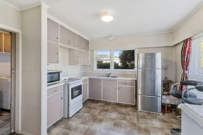 Photo of property in 58a Garden Road, Avalon, Lower Hutt, 5011