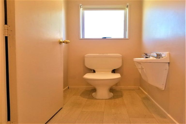 Photo of property in 240a Te Atatu Road, Te Atatu South, Auckland, 0610