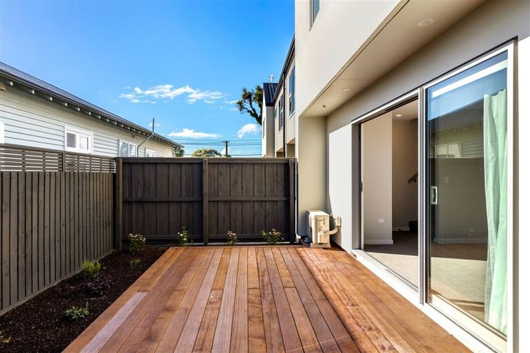 Photo of property in 2/160a Peverel Street, Riccarton, Christchurch, 8041