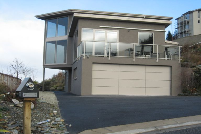 Photo of property in 17 Olivers Place, Queenstown, 9300