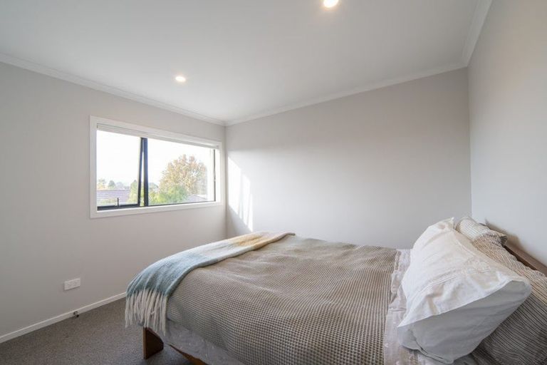 Photo of property in 12 Emmadale Lane, Hamilton East, Hamilton, 3216