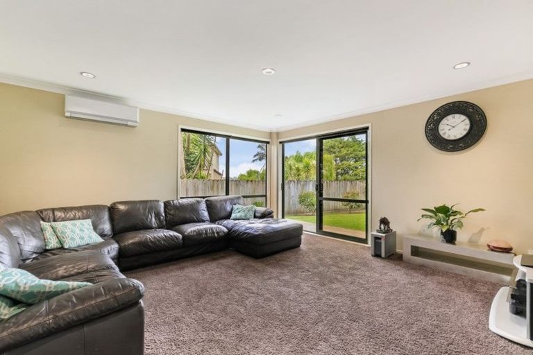 Photo of property in 17 Mull Place, Wattle Downs, Auckland, 2103