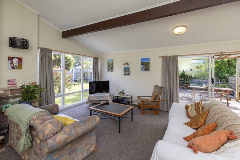 Photo of property in 67 Te Moana Road, Waikanae Beach, Waikanae, 5036