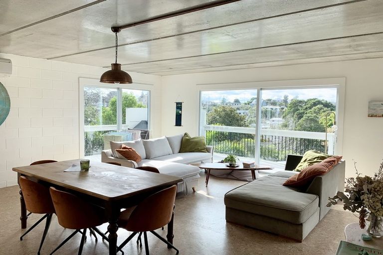 Photo of property in 24 Point Street, Raglan, 3225