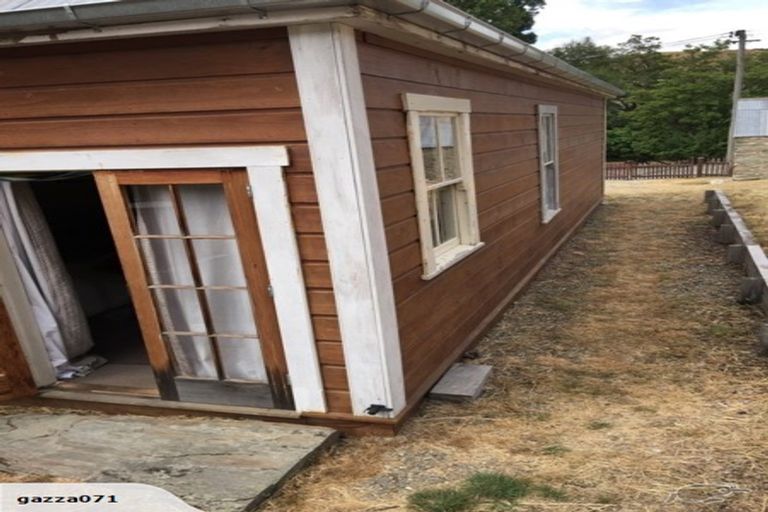 Photo of property in Rowan Cottage, 1674 Saint Bathans Loop Road, Saint Bathans, 9386