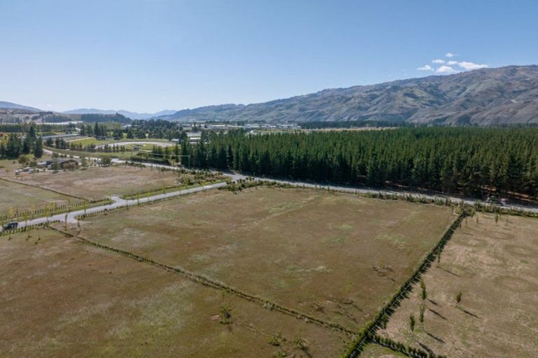 Photo of property in 13 Stone Drive, Cromwell, 9384