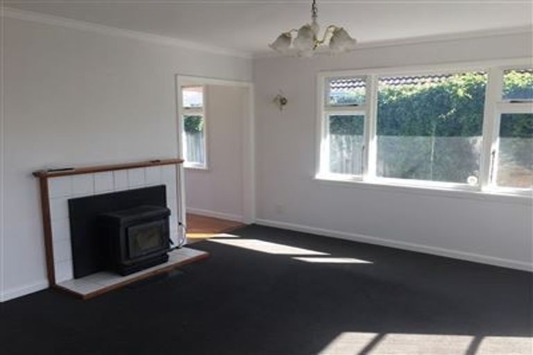 Photo of property in 111 Avonhead Road, Avonhead, Christchurch, 8042