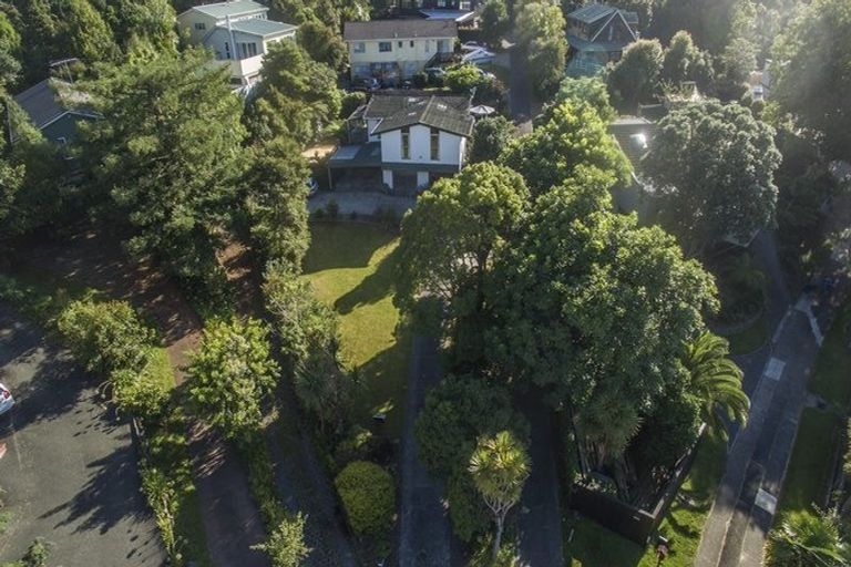 Photo of property in 13 Reynolds Place, Torbay, Auckland, 0630