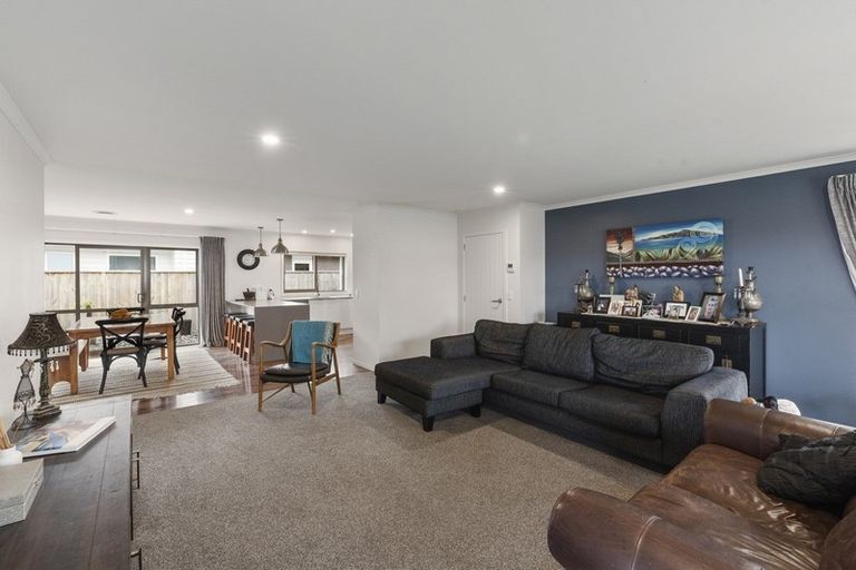 Photo of property in 6 Gardner Place, Otaki, 5512