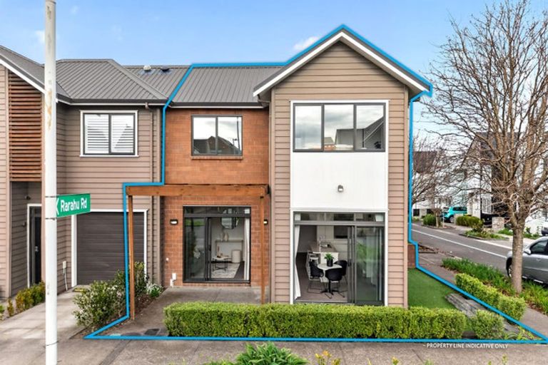 Photo of property in 2 Poaka Road, Hobsonville, Auckland, 0616