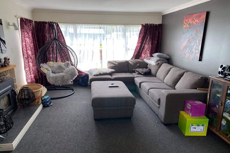 Photo of property in 11 Heather Street, Levin, 5510