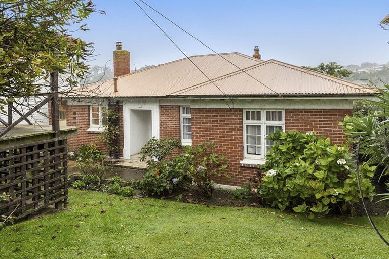 Photo of property in 19 Silverton Street, Andersons Bay, Dunedin, 9013