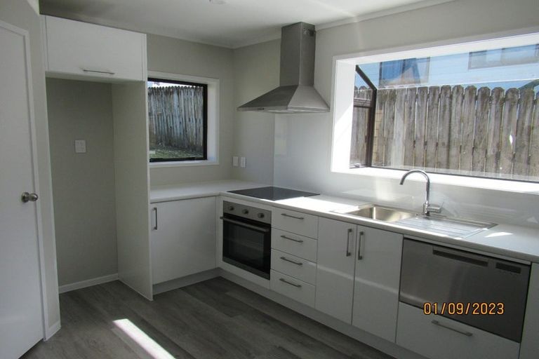Photo of property in 10 Ebony Place, Massey, Auckland, 0614