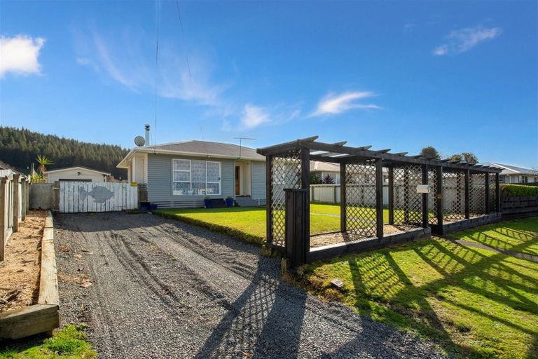 Photo of property in 9 Kea Street, Selwyn Heights, Rotorua, 3015