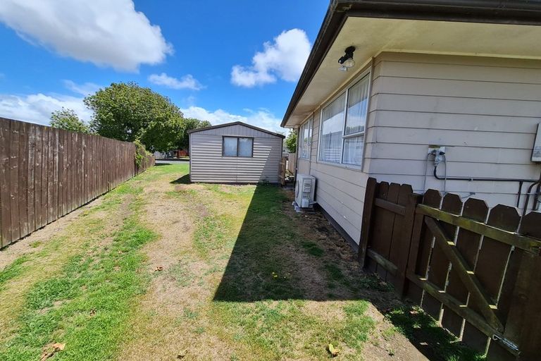 Photo of property in 3 Pukeroa Place, Papakura, 2110
