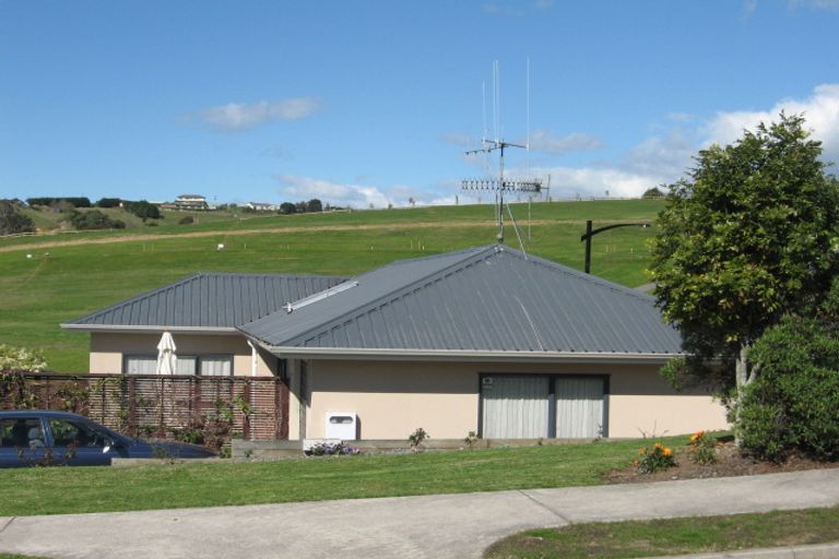 Photo of property in 4 Mamaku Rise, Welcome Bay, Tauranga, 3112