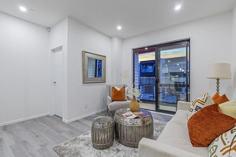 Photo of property in 10 Waka Street, Albany Heights, Auckland, 0632
