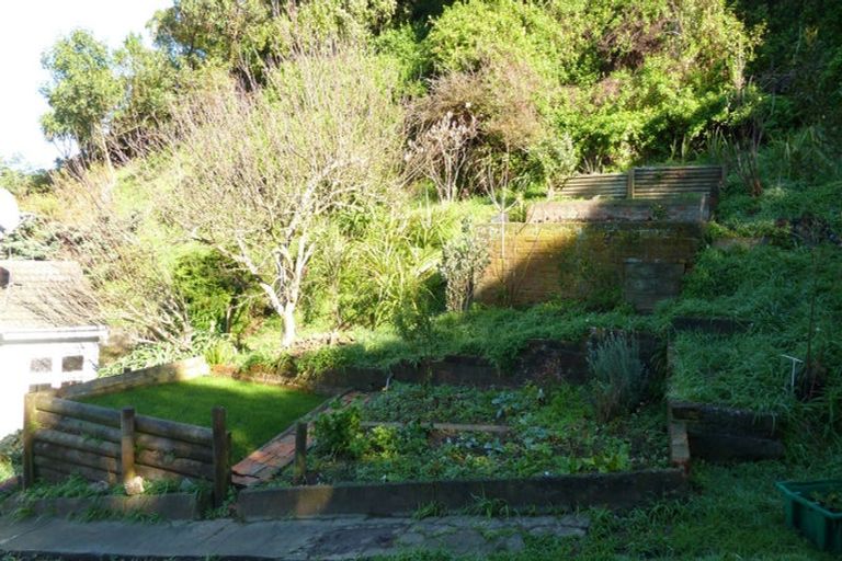 Photo of property in 29 Melrose Road, Island Bay, Wellington, 6023